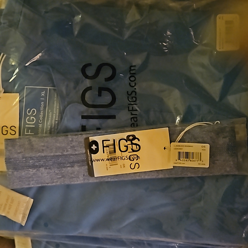FIGS seamless headband